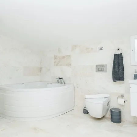 Willa Akbel 4 Bedroom - 5703 Kalkan